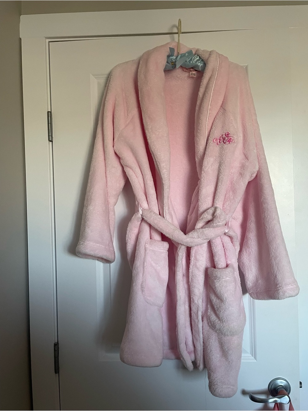 victoria’s secret angel robe!! brand new